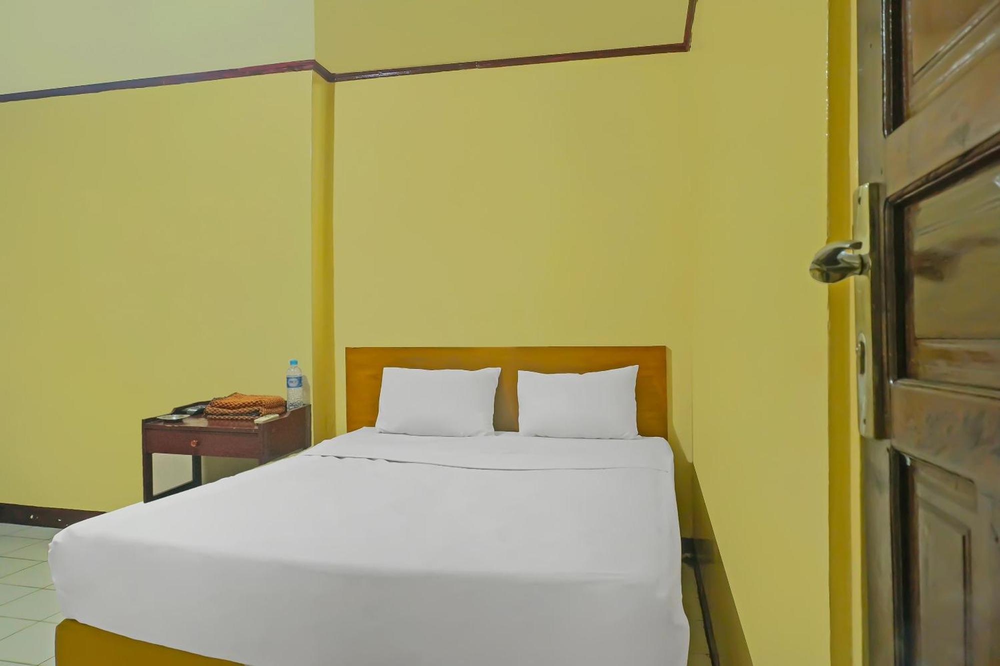 Hotel Spot On 92466 Adam Kost Syariahnearwisata Jembatan Barito à Banjarmasin  Extérieur photo