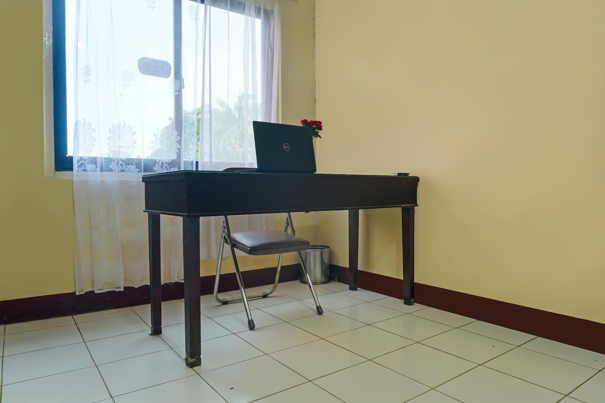 Hotel Spot On 92466 Adam Kost Syariahnearwisata Jembatan Barito à Banjarmasin  Extérieur photo
