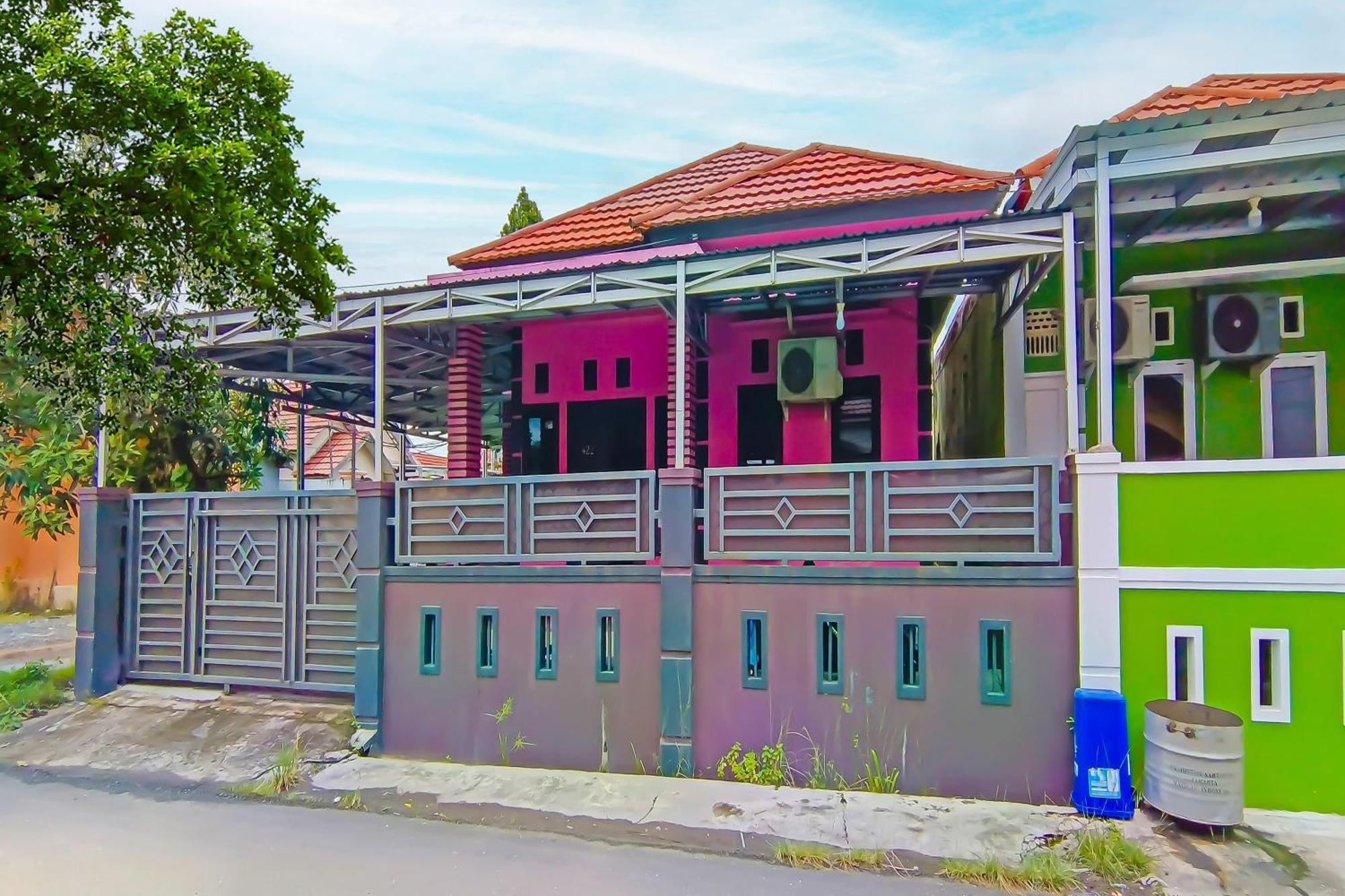 Hotel Spot On 92466 Adam Kost Syariahnearwisata Jembatan Barito à Banjarmasin  Extérieur photo